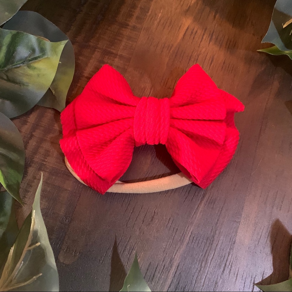Big bow nylon headband.